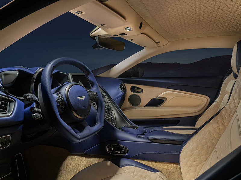 نسخة حصرية للشرق الأوسط من دي بي إس سوبرليجيرا من أستون مارتن